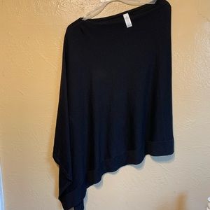 Lululemon yin poncho, new with tags